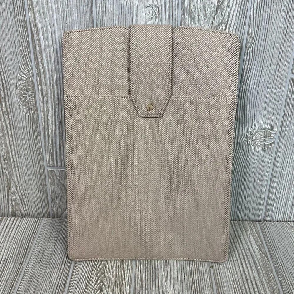 Lindsay Albanese Limited Edition Daily Laptop Clutch Beige Chevron Tablet Chrome